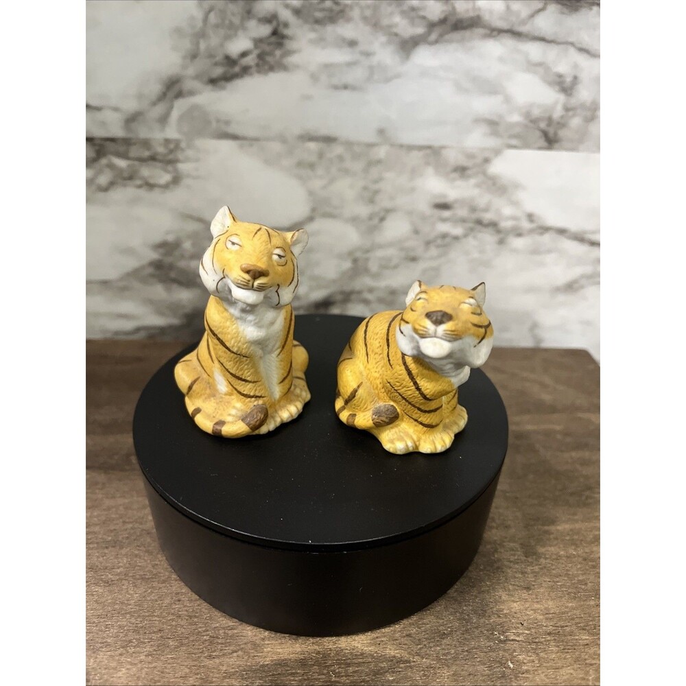 Vintage 1987 Noah's Ark Franklin Mint Tiger Salt & Pepper Shakers.